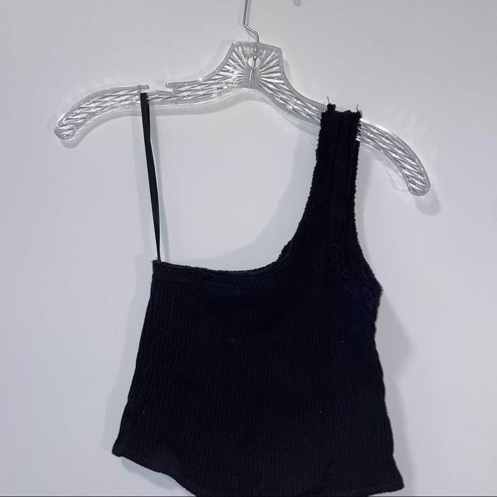 URBAN OUTFITTERS one shoulder distressed tank